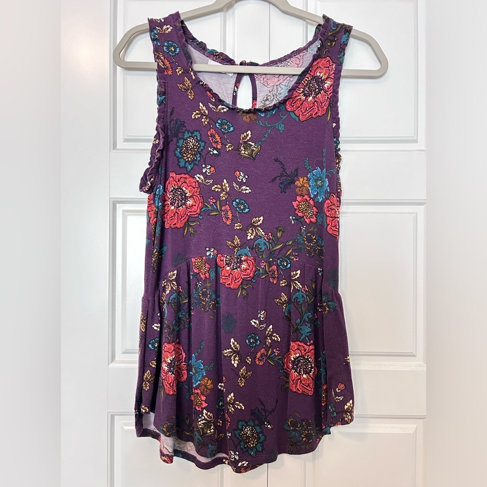 Scoop neck peplum tank